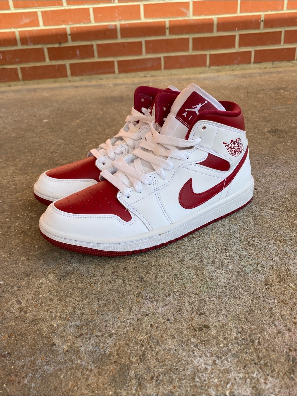 Jordan 1 mid white/maroon womens size 8.5